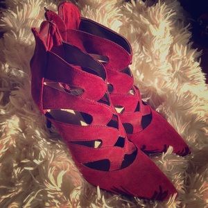 Nine West size 8 heels